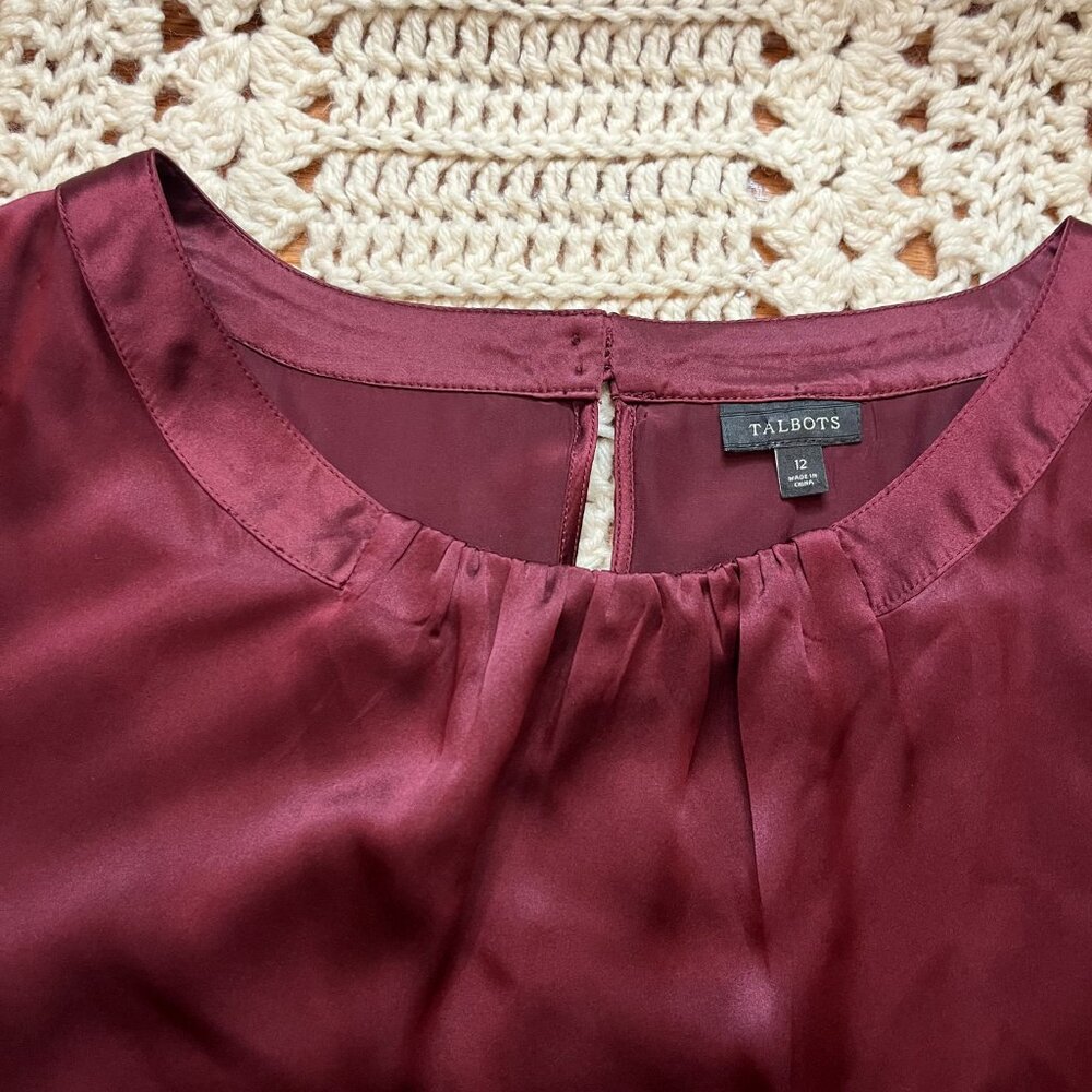 Talbots 100% Silk Gathered Neck Sleeveless Shell Burgandy Size 12 - Picture 2 of 7